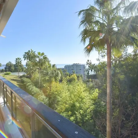 A Favorite Cannes Riviera Between Sea & Trees Loft Type! Apartman Vallauris