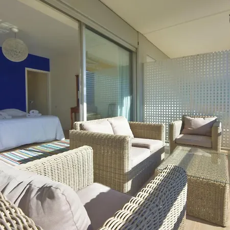 A Favorite Cannes Riviera Between Sea & Trees Loft Type! Apartman Vallauris