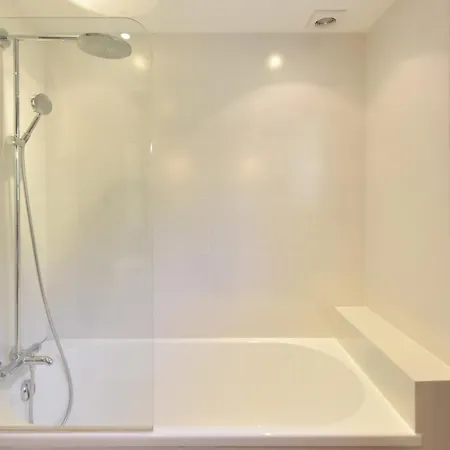 A Favorite Cannes Riviera Between Sea & Trees Loft Type! Apartman Vallauris